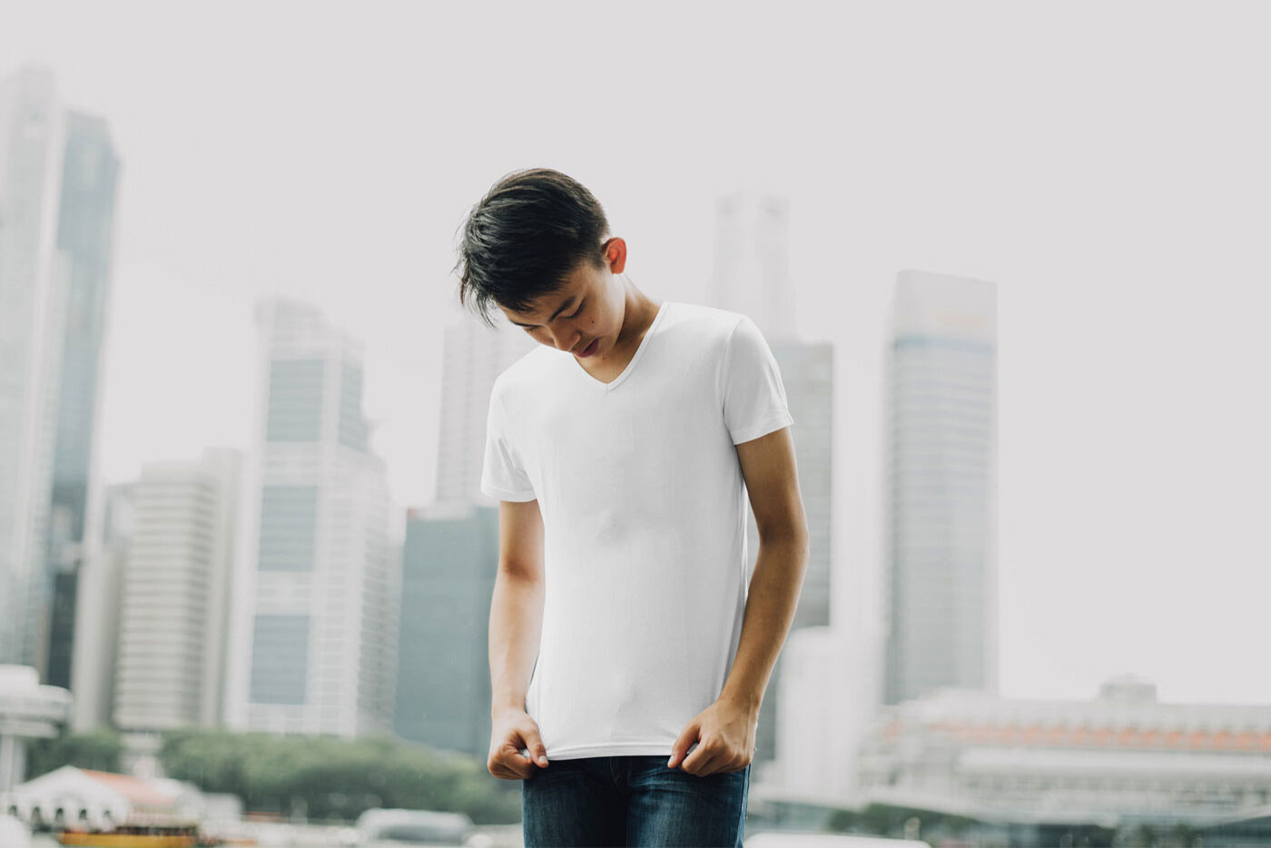 Men's T Shirt With An City Outdoor Background FREE PSD