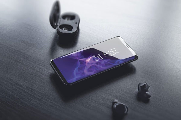 Mockup Displaying Galaxy S9 Plus with Airpod and its Opened Case FREE PSD