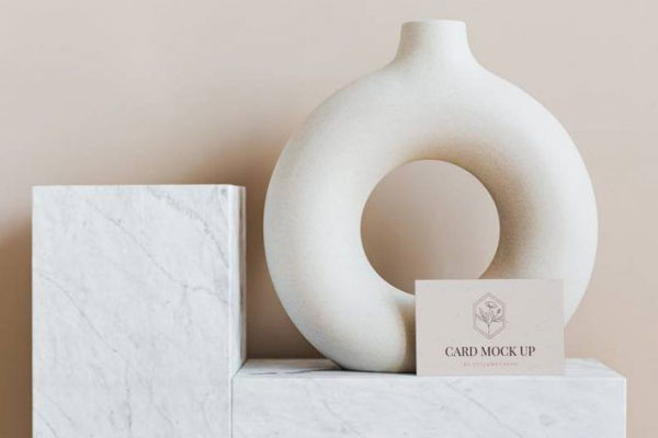 Front View of a Minimal Business Card with Modern Decorations Mockup FREE PSD