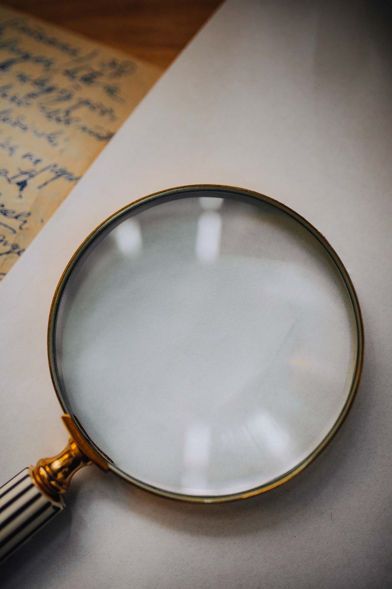 Top View of Realistic Magnifying Glass Mockup FREE PSD