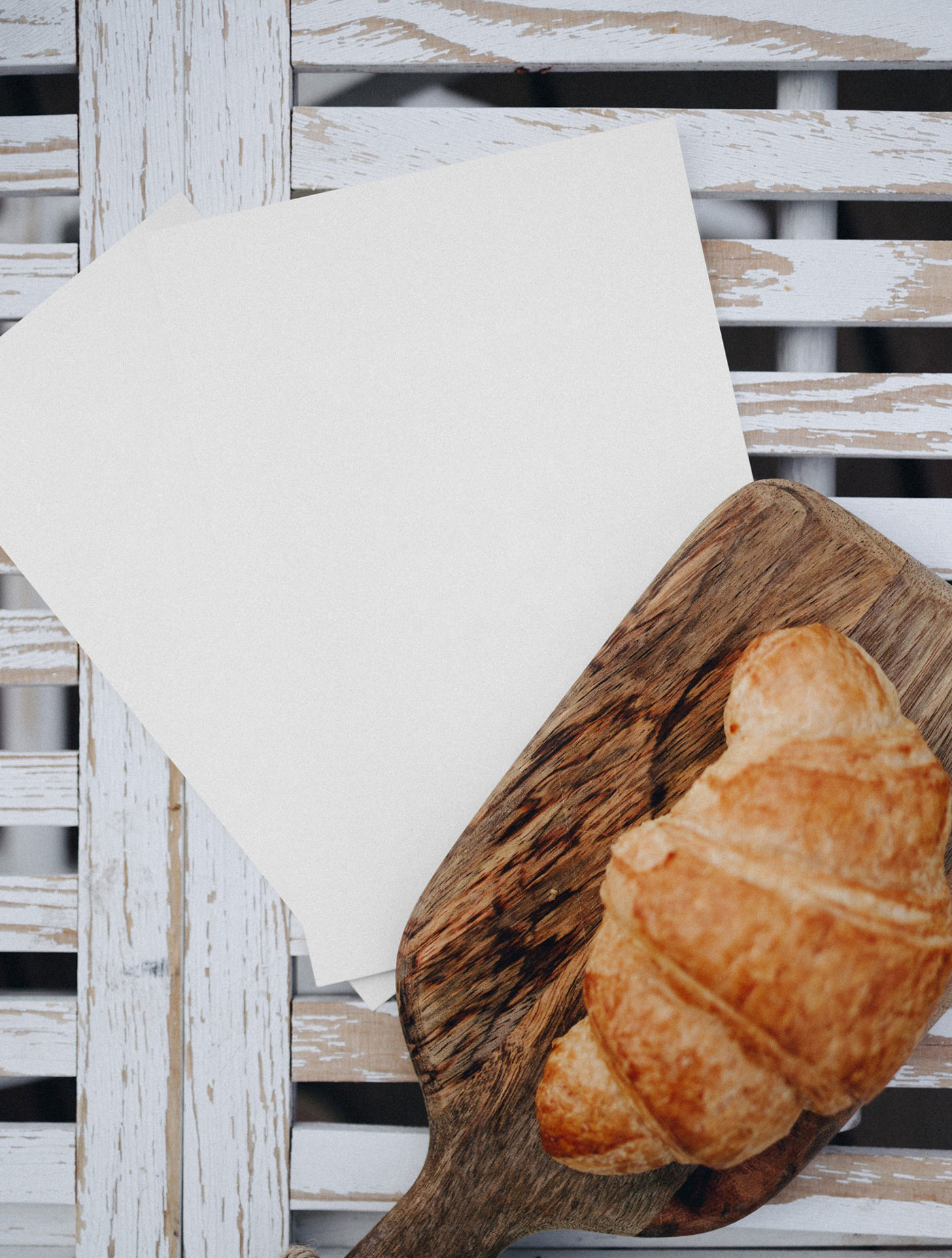 Top View of Menu Cards Mockup with Croissant FREE PSD