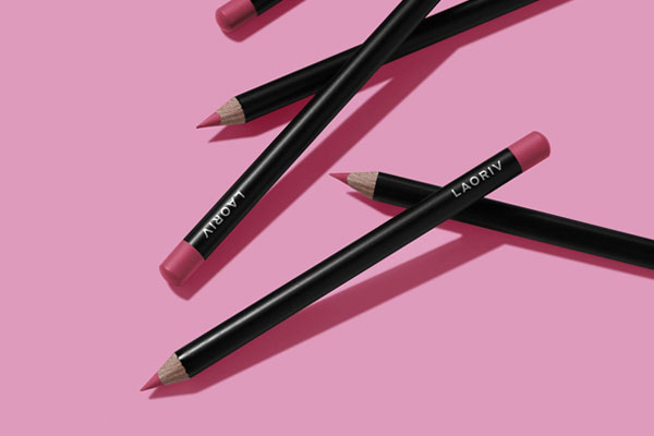 Eye Liner Logo Mockup in Perspective View FREE PSD