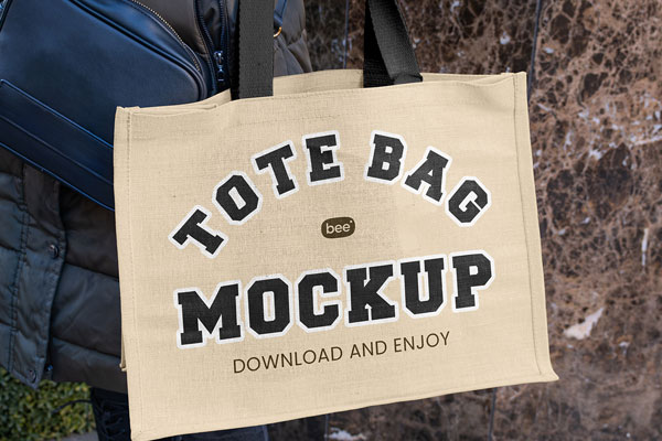 Free Front Sight of Women Hanging Tote Bag Mockup PSD Template