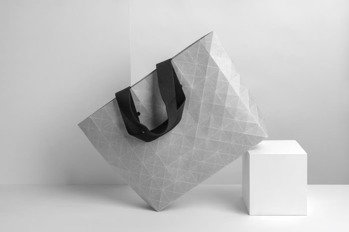 Free Front Sight of Big Paper Shopping Bag Mockup PSD Template