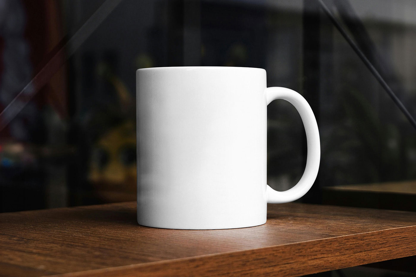 Free Ceramic Mug on Table Mockup PSD Template
