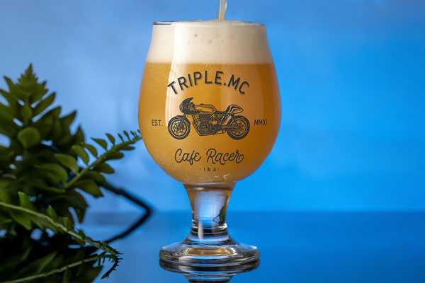 Free Glass Pint of Beer Mockup PSD Template