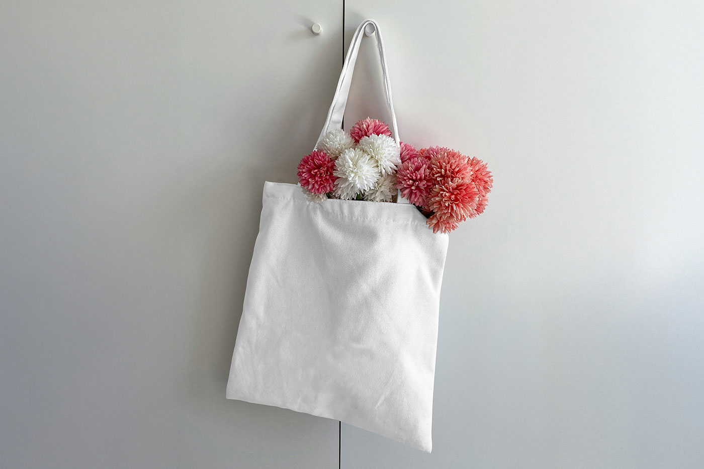Free Hanging Tote Bag Mockup PSD Template