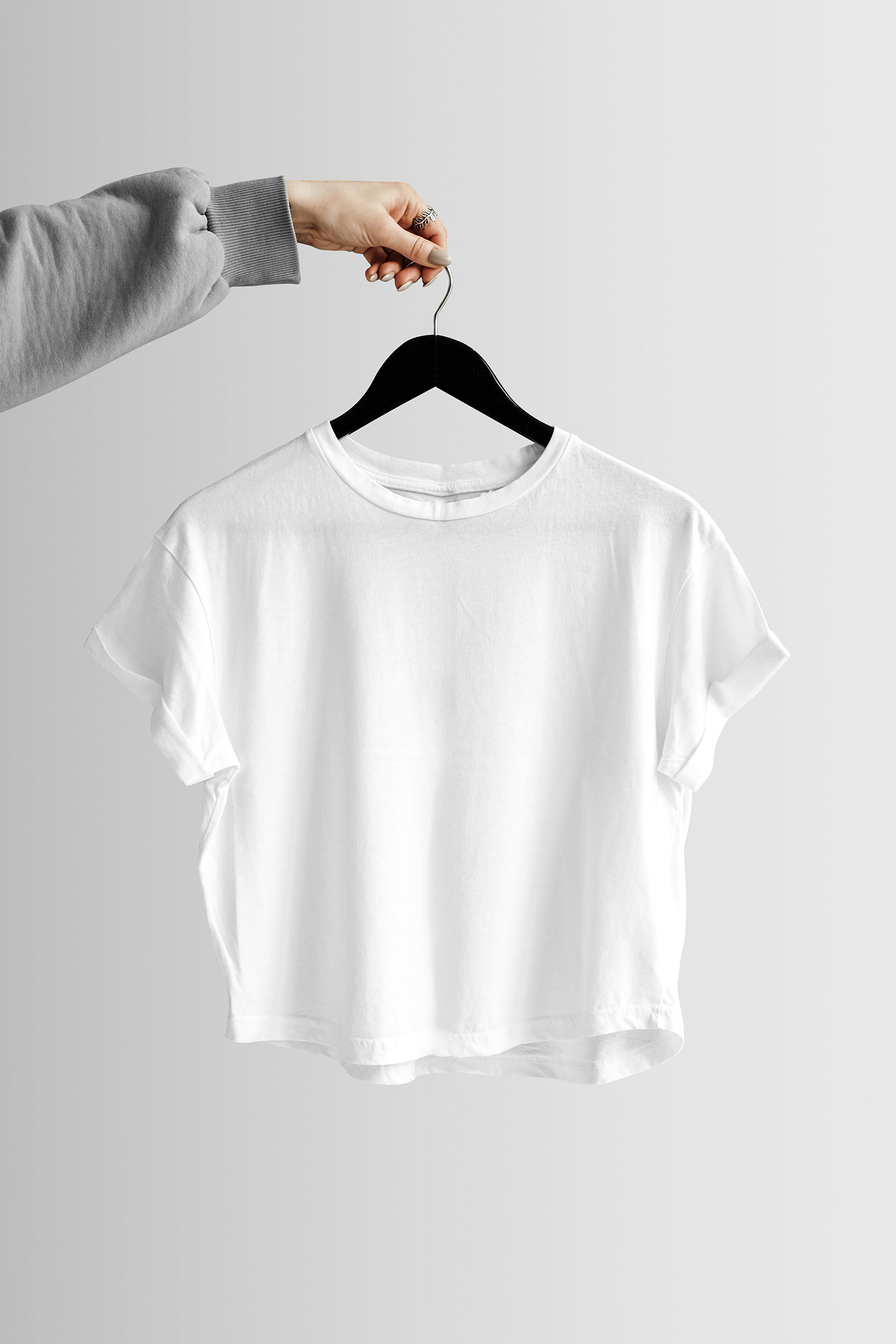 Free Hanging Woman T-Shirt Mockup PSD Template