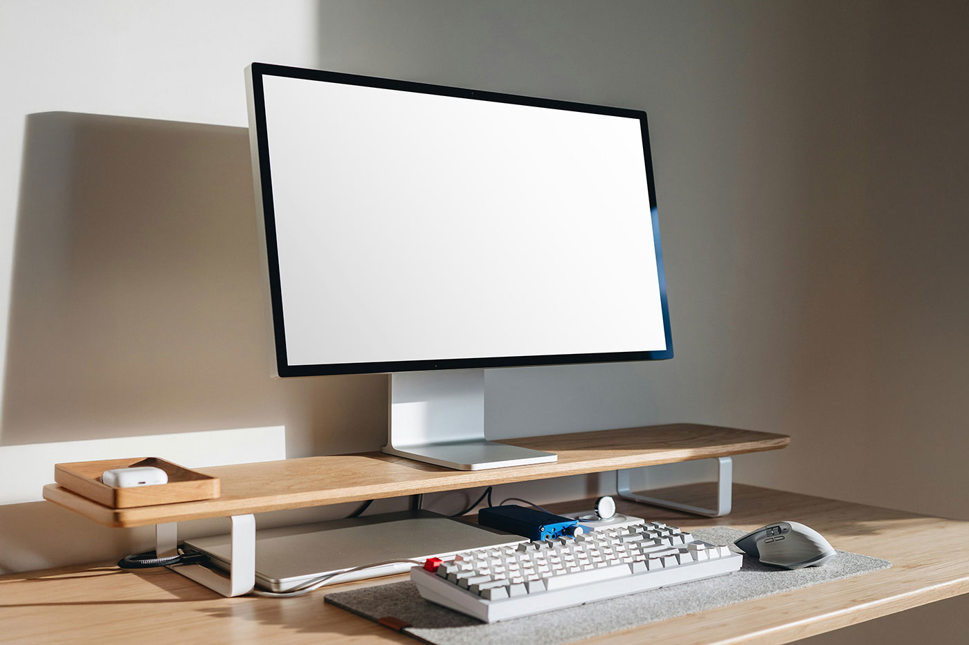 Free iMac Display Mockup PSD Template
