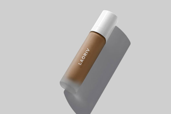 Free Elegant Concealer Bottle Mockup PSD Template