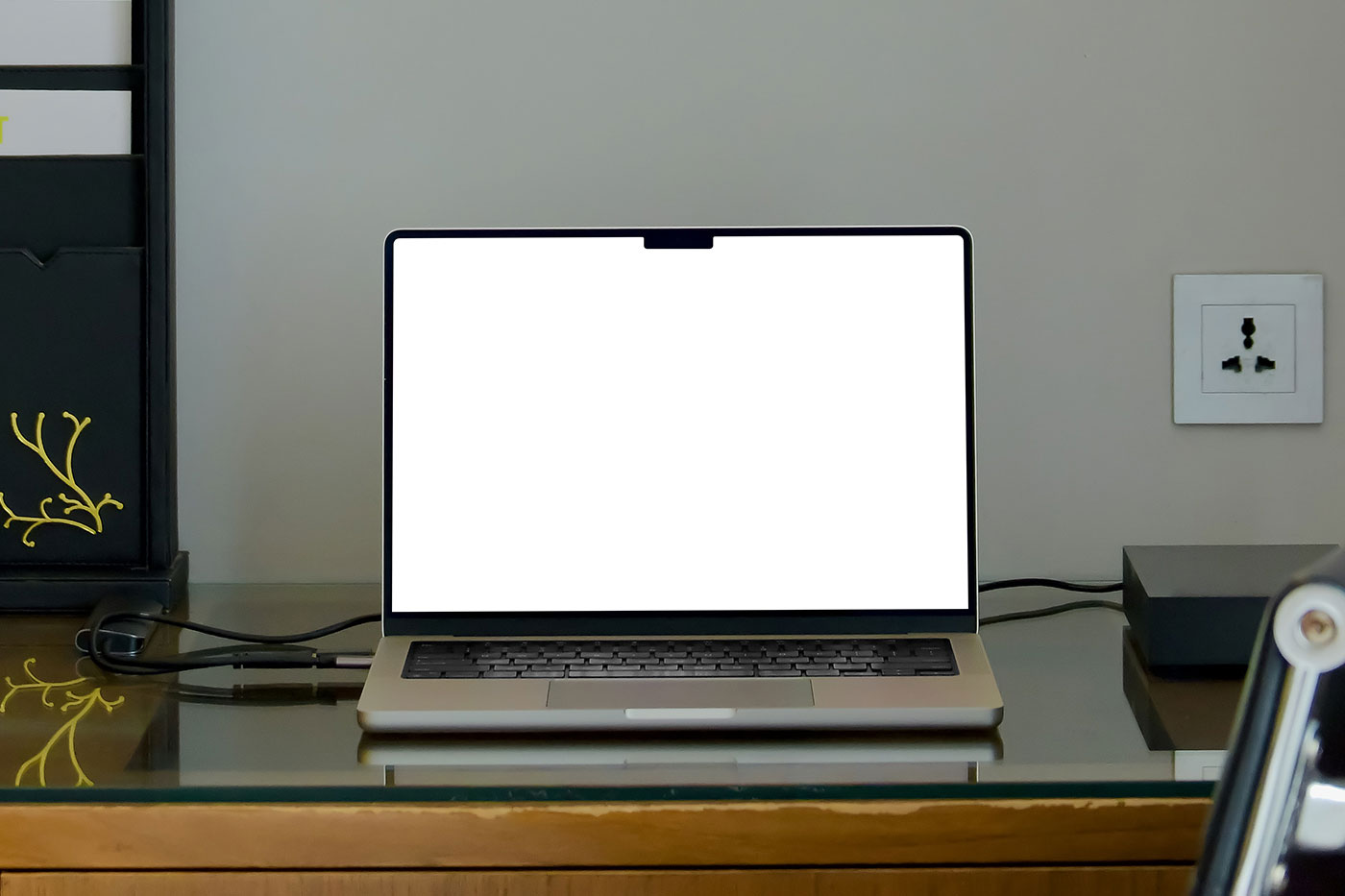 Free Front View MacBook Mockup PSD Template