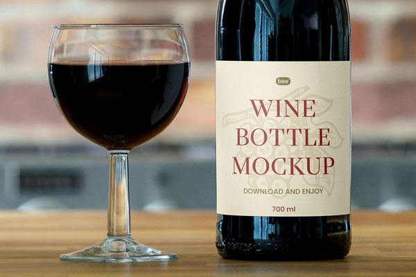 Free Square Wine Label Mockup PSD Template