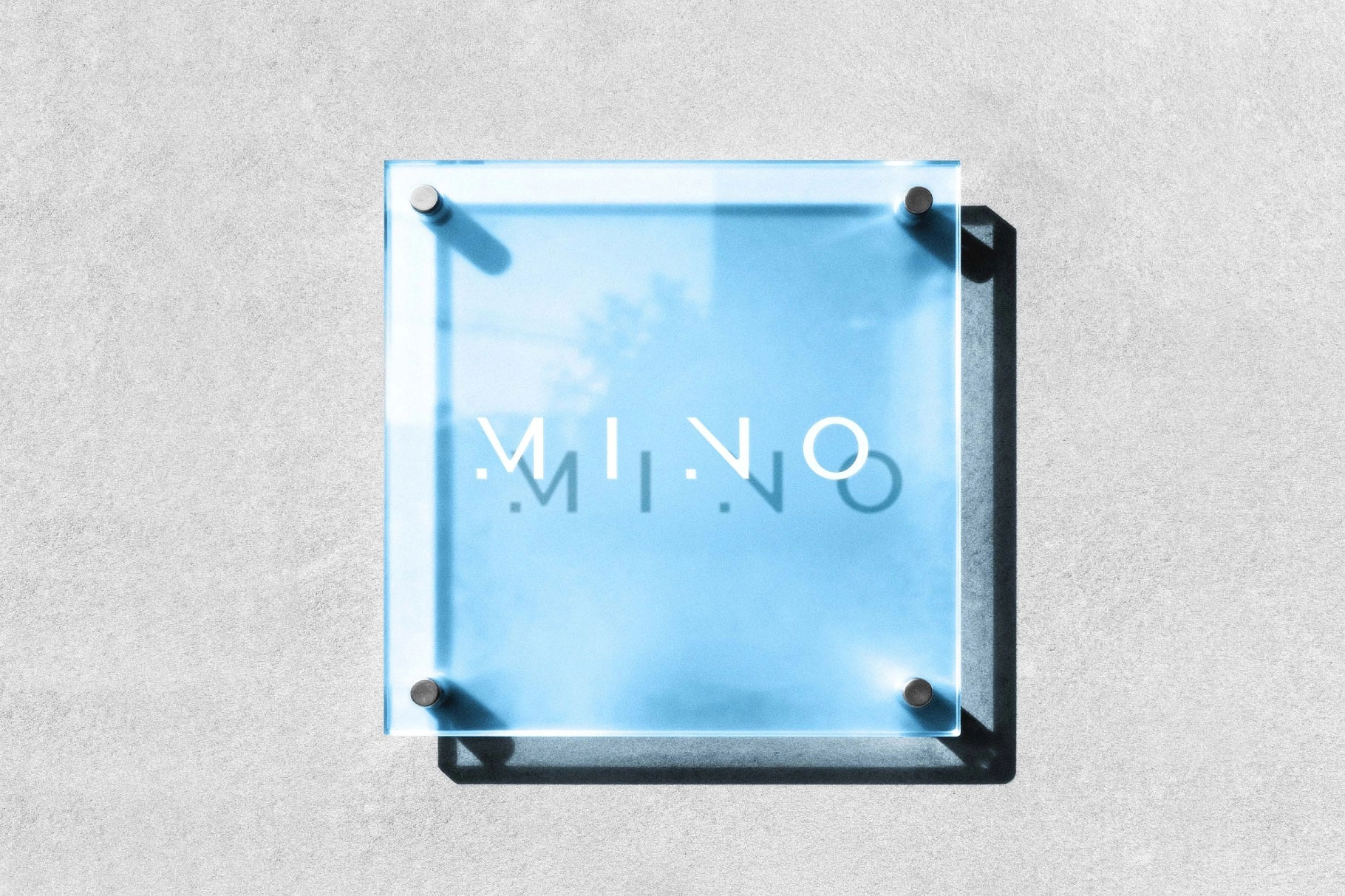 Free Acrylic Sign Mockup PSD Template