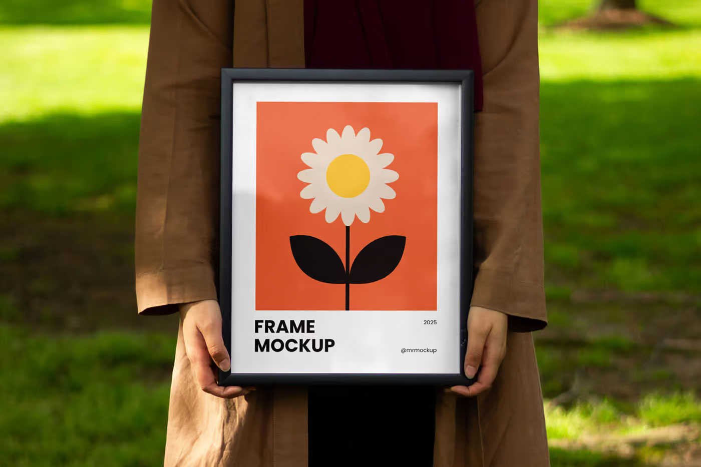 Free Frame in Women Hand Mockups PSD Template
