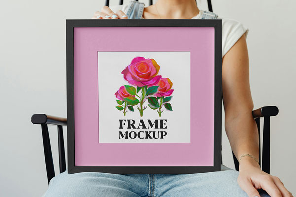 Free Picture Frame with Woman Mockup PSD Template