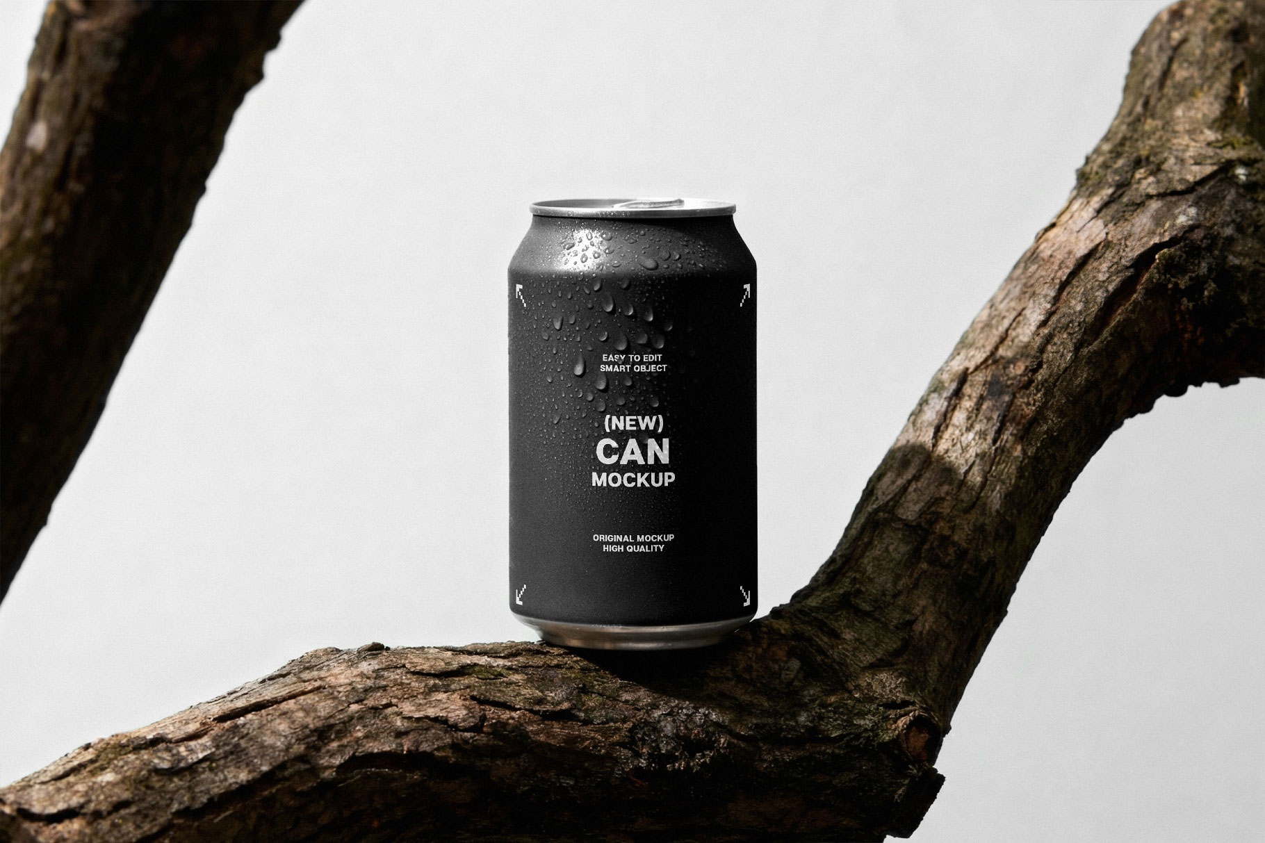 Free Aluminum Beverage Can Mockup PSD Template