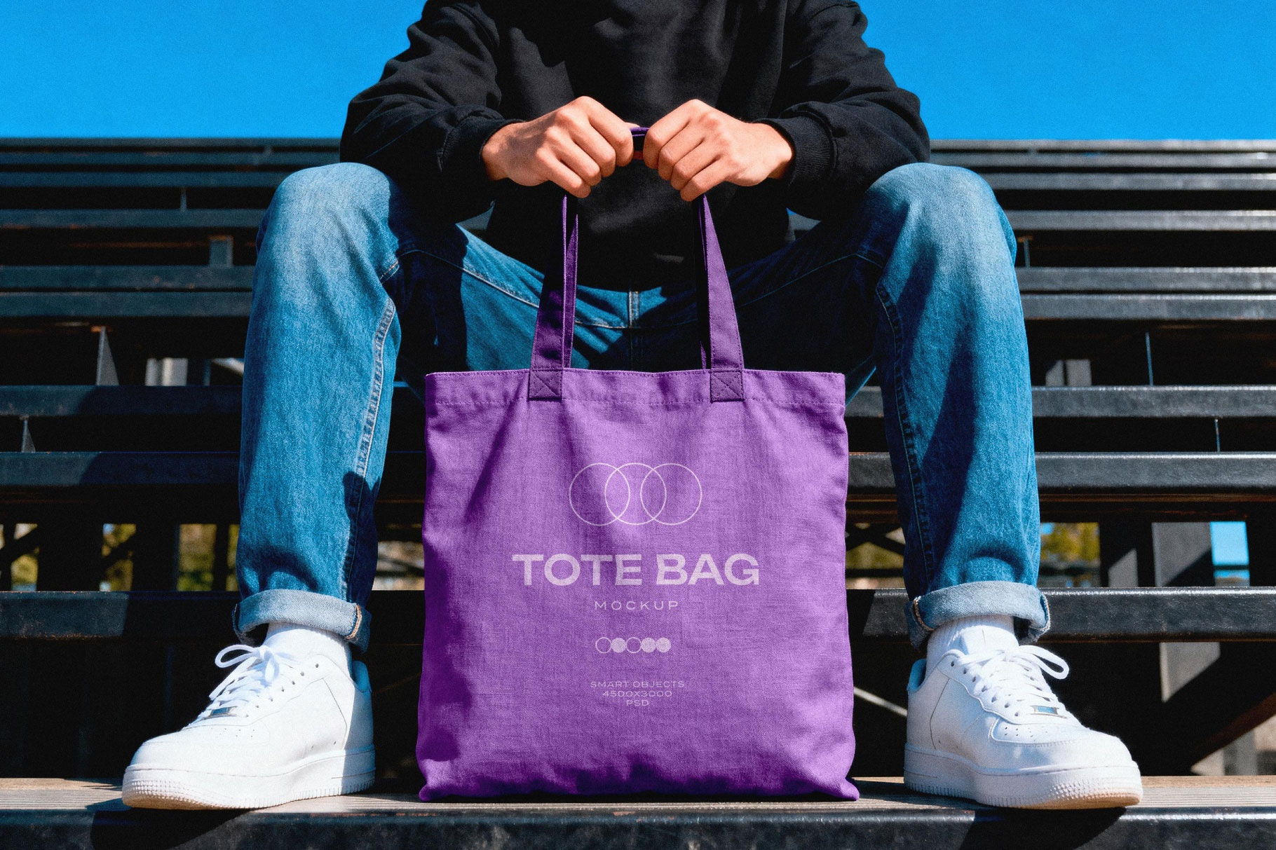 Free Canvas Tote Bag Mockup PSD Template