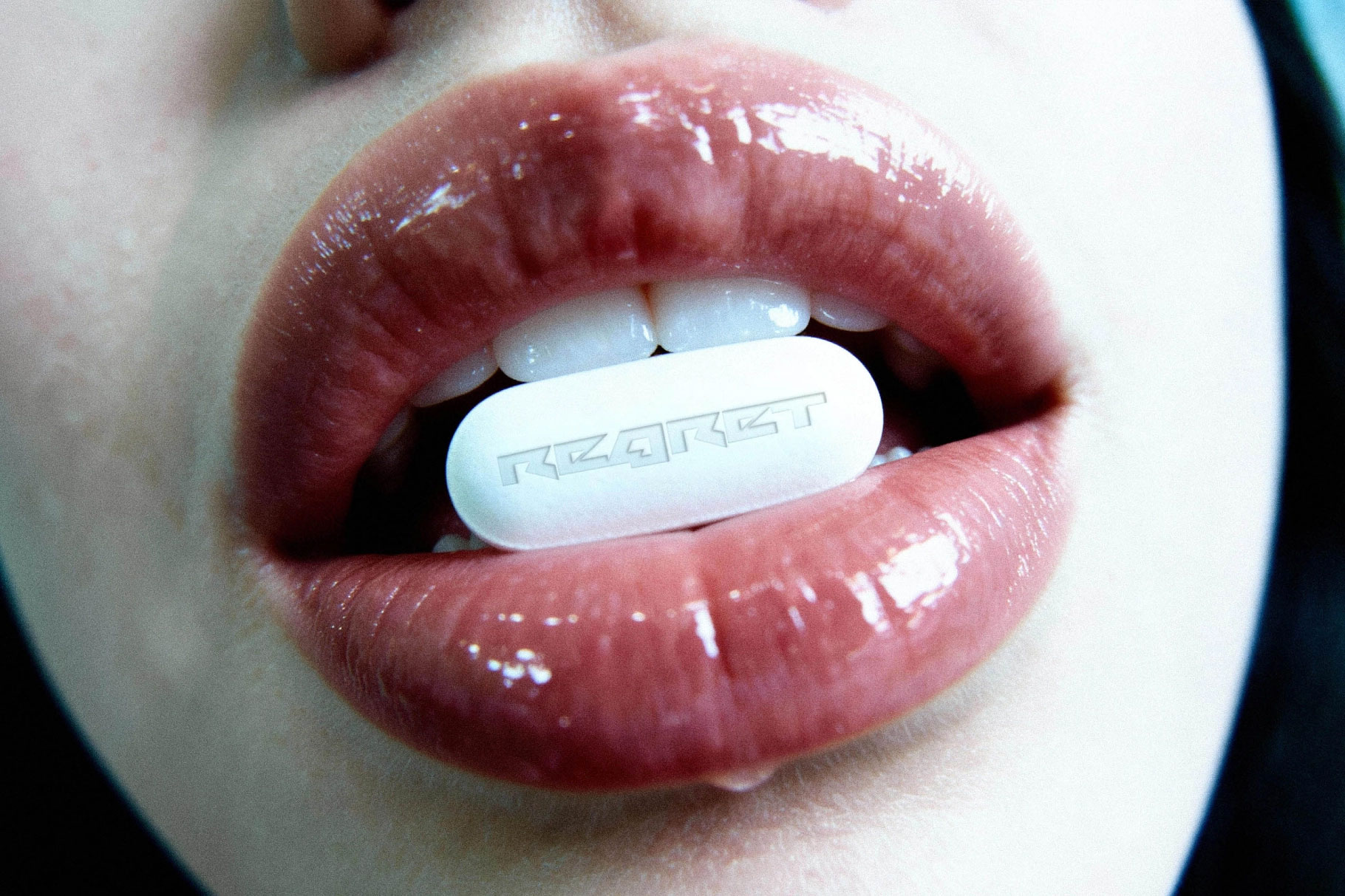 Free Debossed Pill Mockup PSD Template