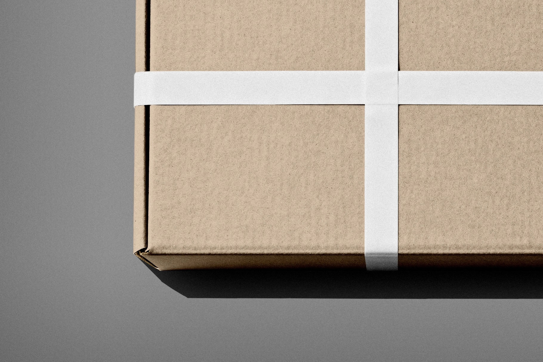 Free Ribbon Tied Box Mockup PSD Template