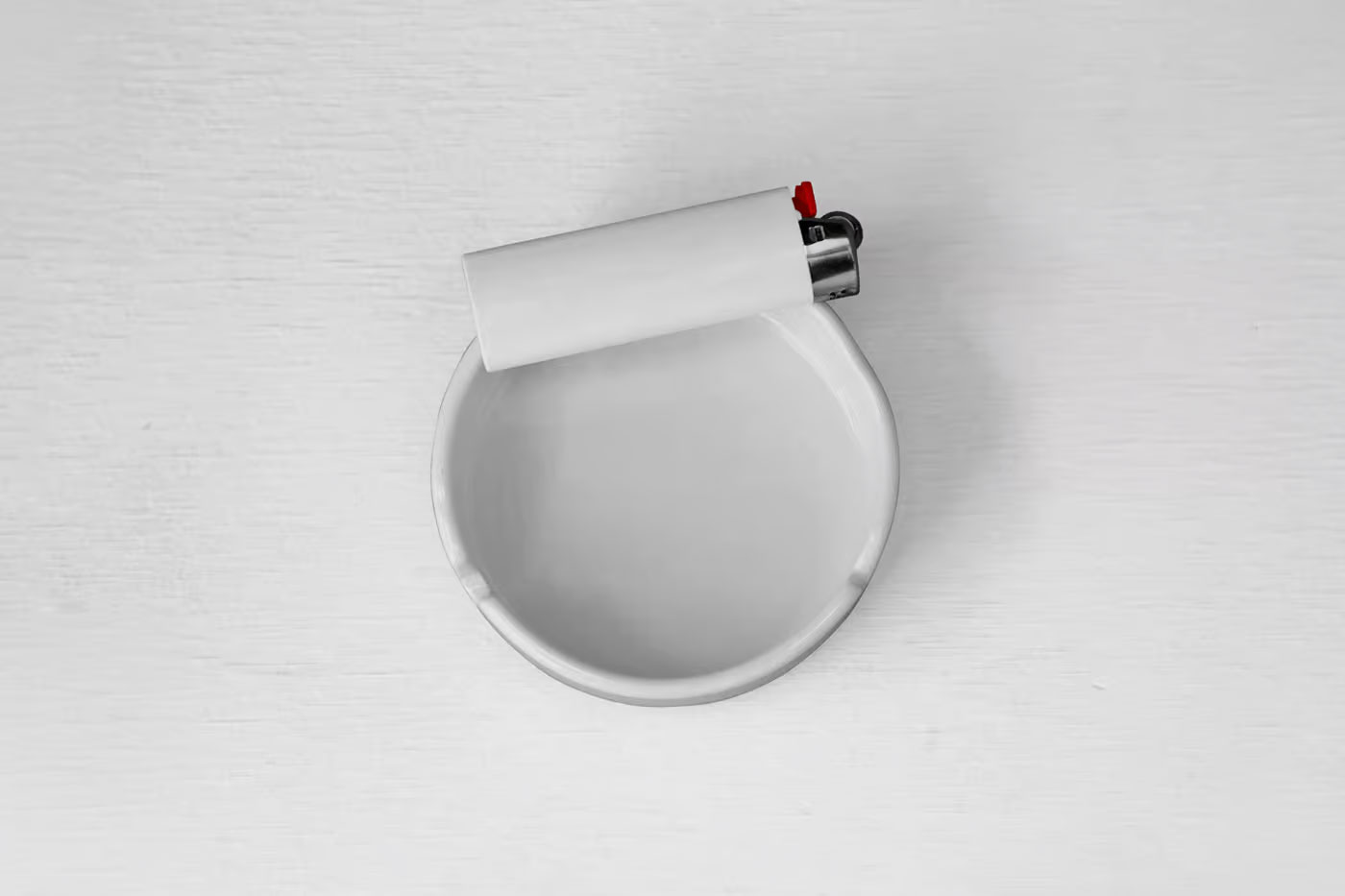 Free Ashtray Lighter Mockup PSD Template