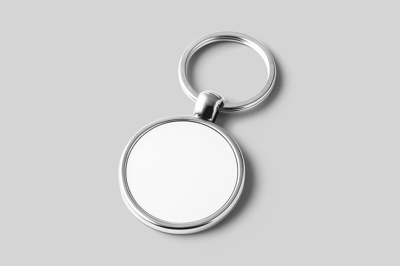 Free Circle Keychain Mockup PSD Template