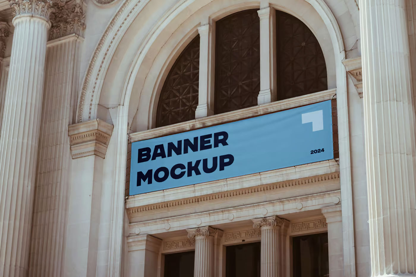 Free Horizontal Banner Mockup PSD Template
