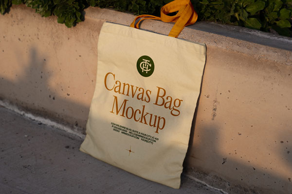 Free Tote Bag Based on Wall Mockup PSD Template