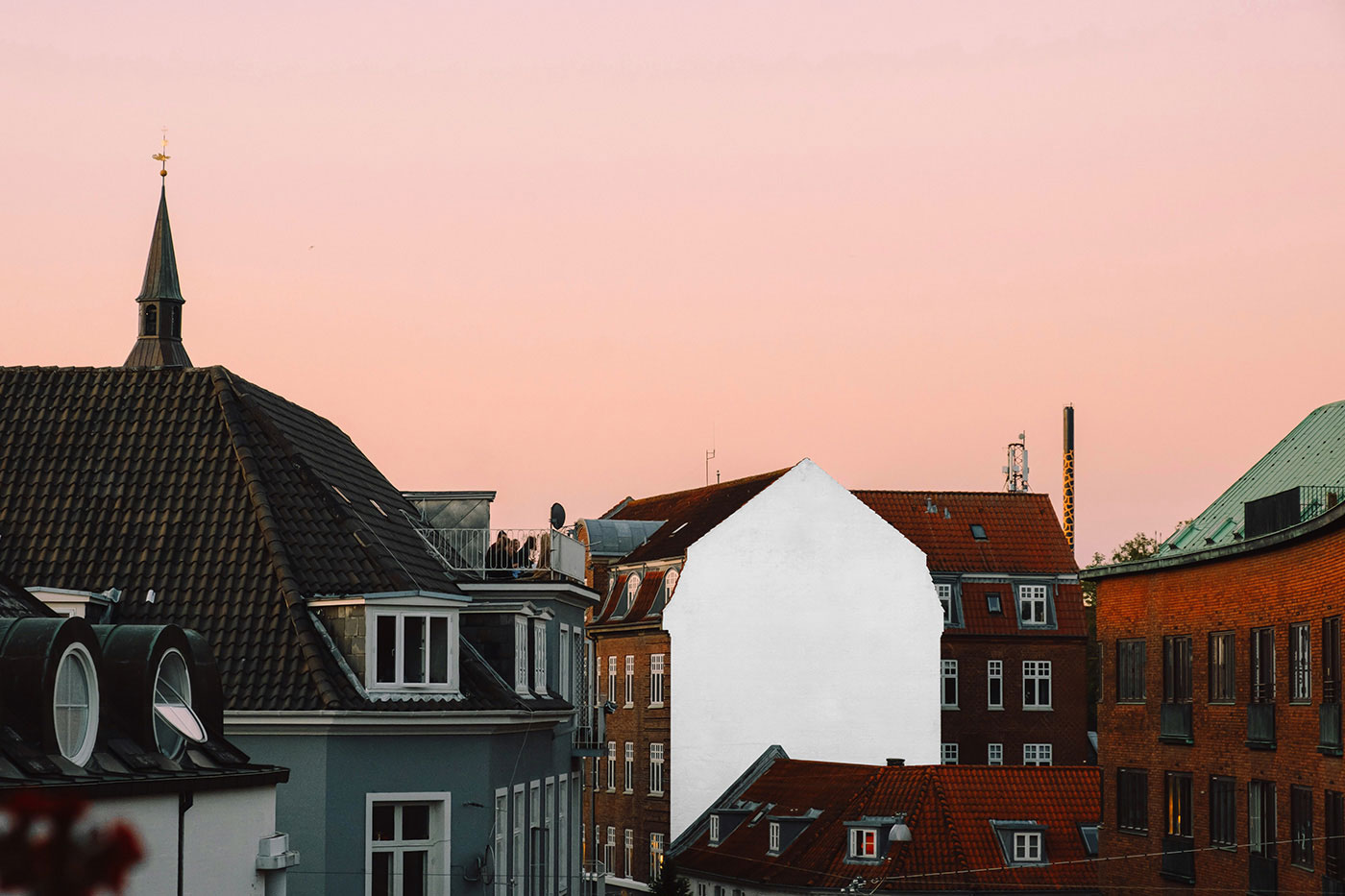 Free Wall in Old Town Mockup PSD Template