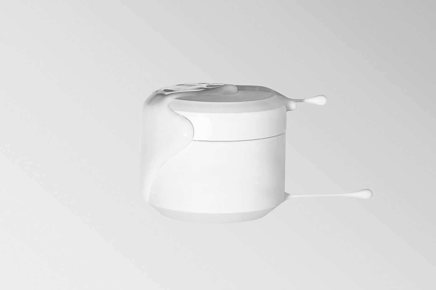 Free Cosmetic Jar in Creme Mockup PSD Template