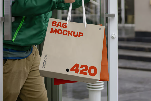 Free Delivery Bag Mockups PSD Template