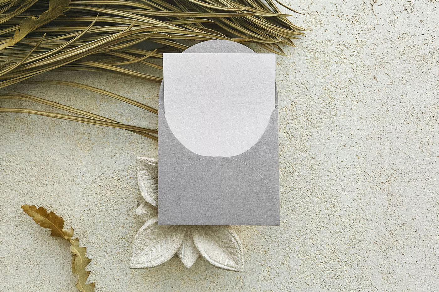 Free Luxury Kraft Envelope Mockup PSD Template