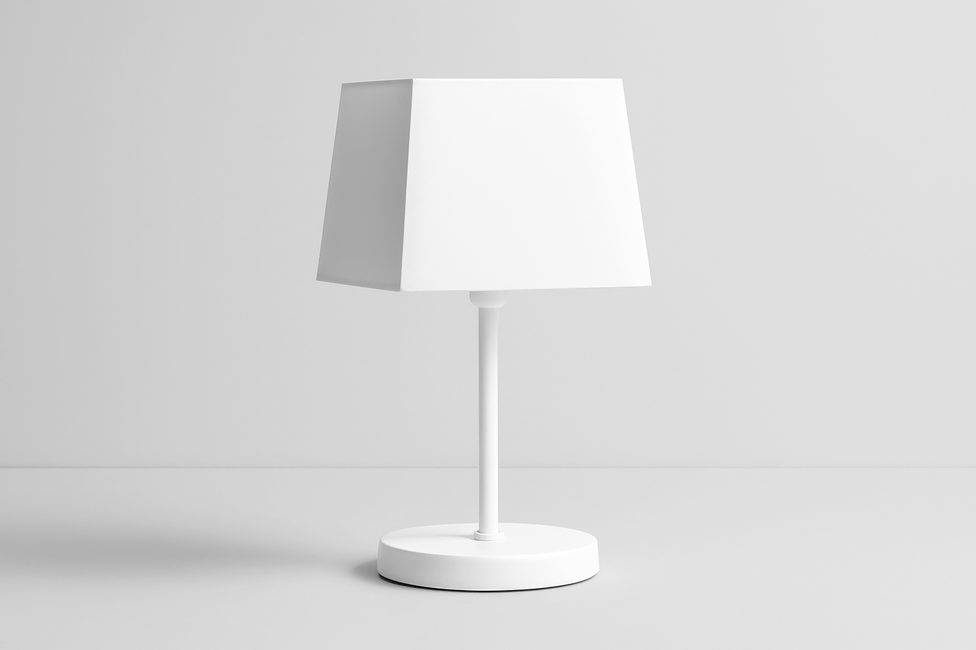 Free Lamp Studio Shot Mockup PSD Template