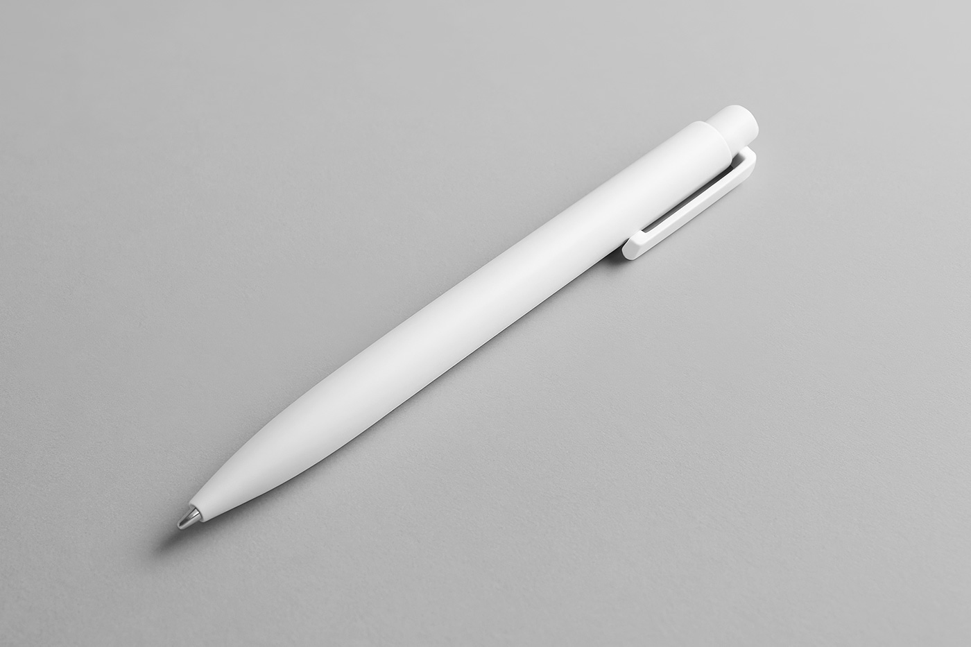 Free Perspective Pen Studio Shot Mockup PSD Template