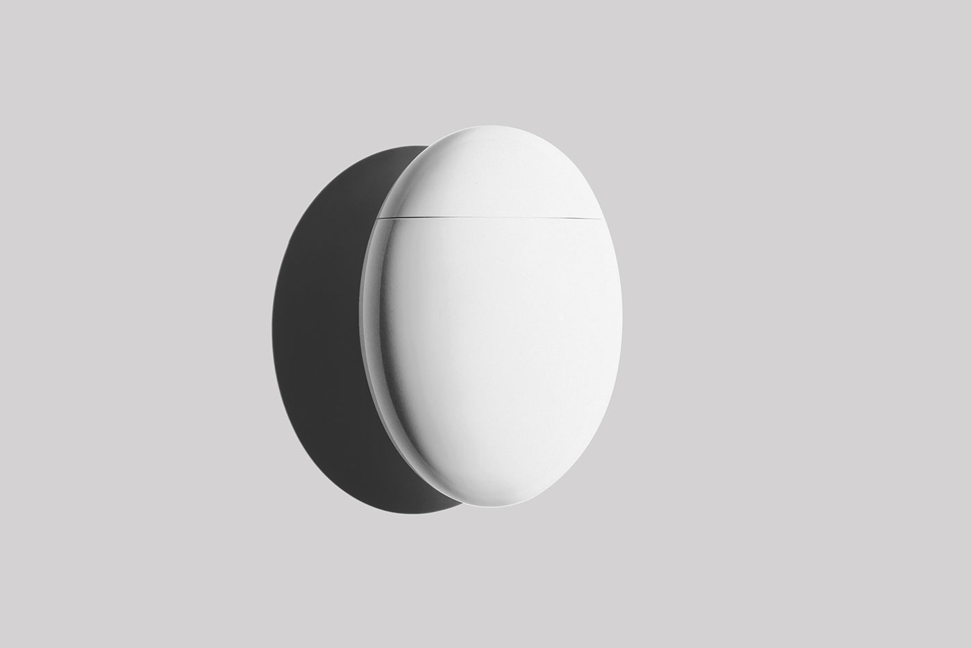 Free Rounded Cosmetic Bottle Mockup PSD Template