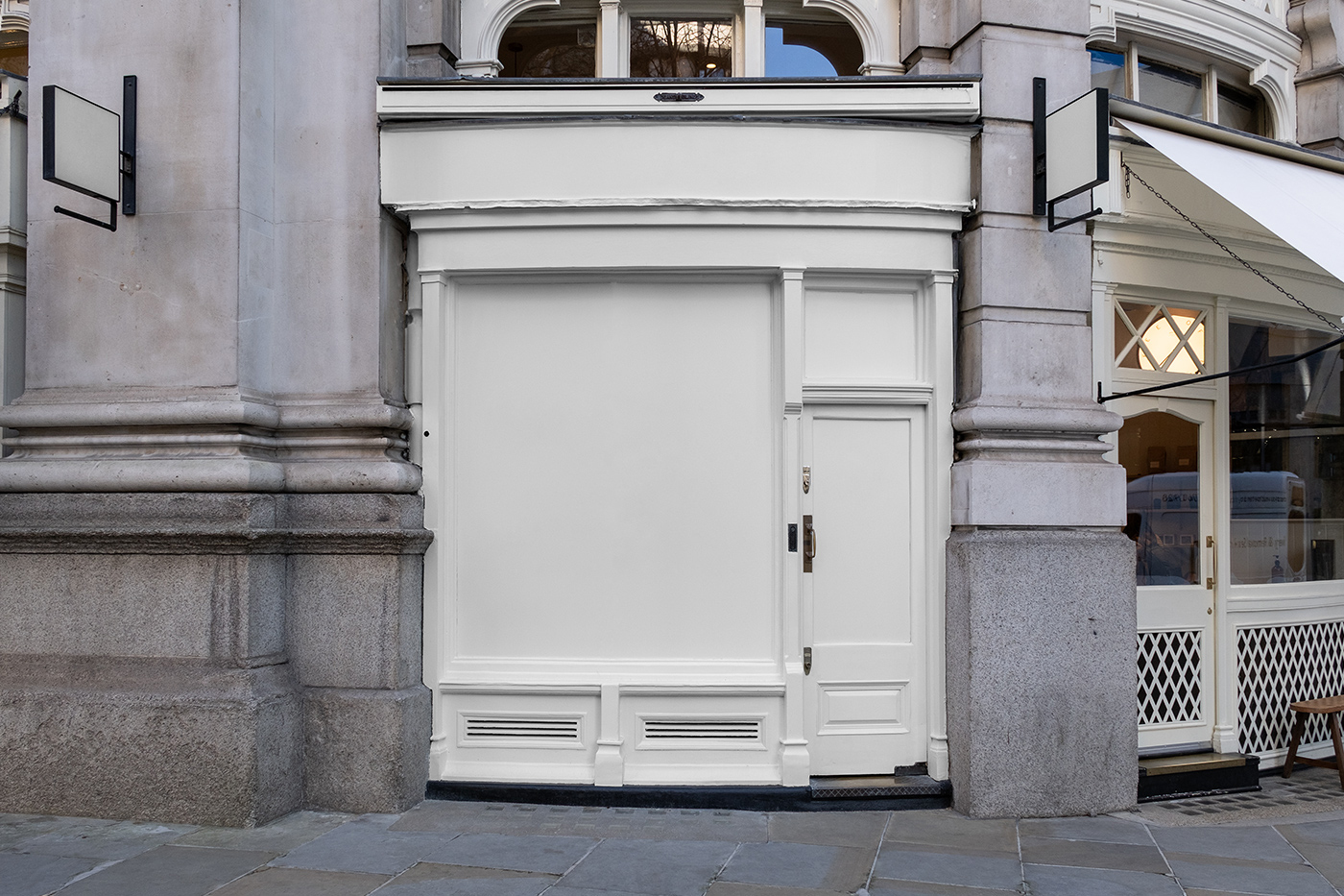 Free Small Storefront Mockup PSD Template