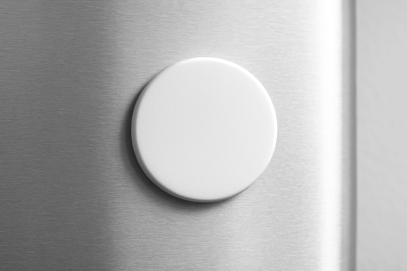 Free Circle Fridge Magnet Mockup PSD Template