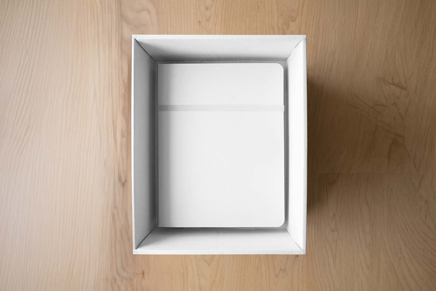 Free Folder in Box Mockup PSD Template